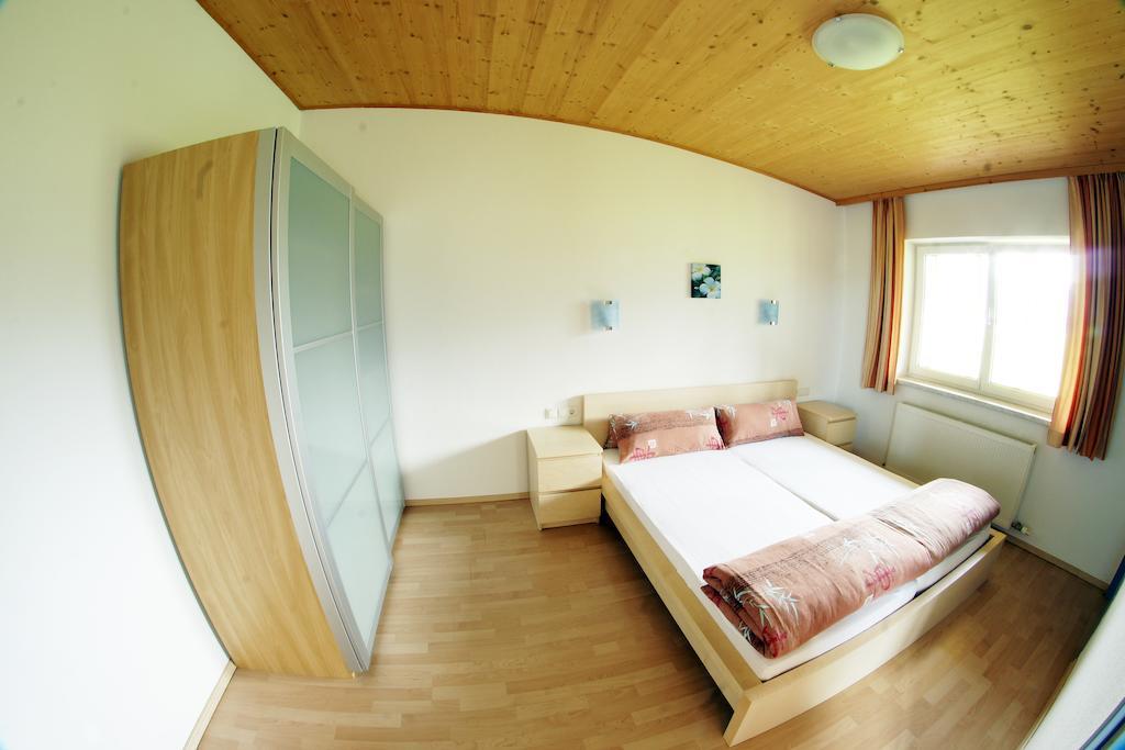 Apartments Bauernhof Dismasn Hof Langenfeld Phòng bức ảnh
